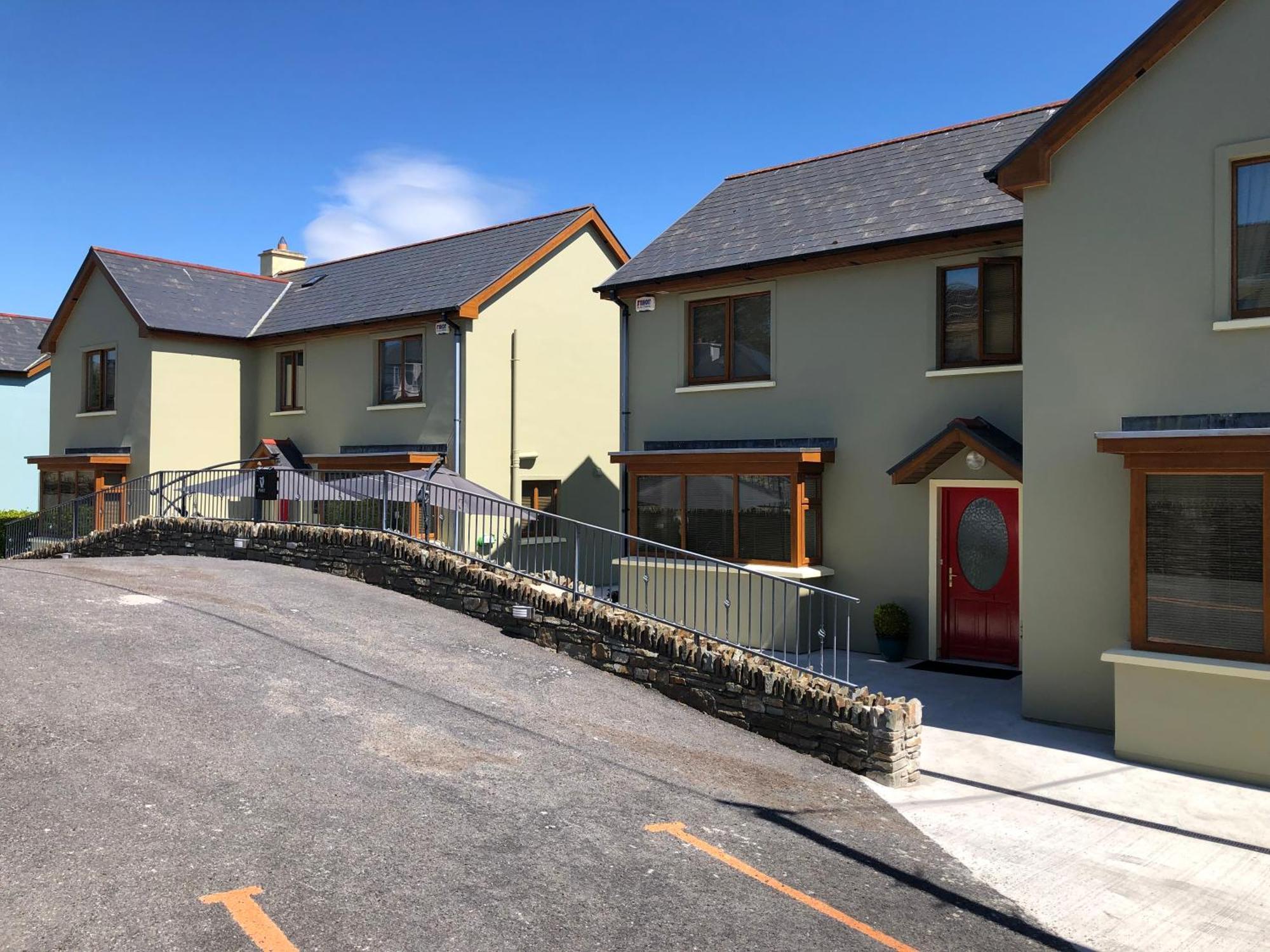 Harbour View Bed & Breakfast Castletownbere Buitenkant foto
